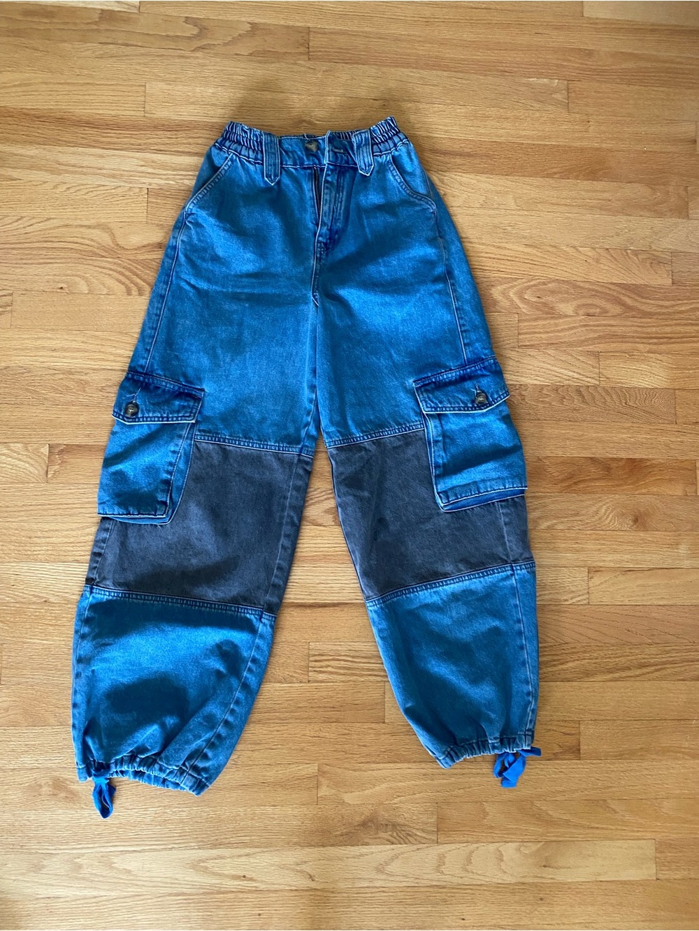 BDG Balloon Wide Leg Cargo Jeans